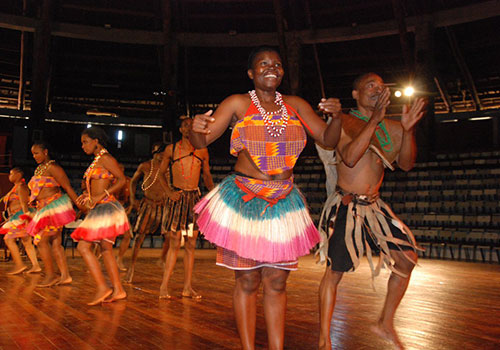 Giraffe Center and Bomas of Kenya – 3hrs 30minutes